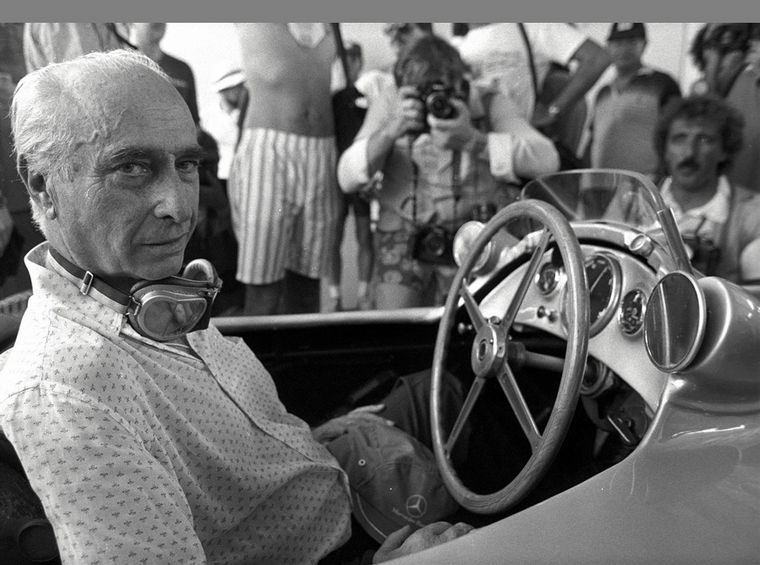 FOTO: Fangio en sus inicios en el Turismo carretera donde fue Campeón en 1940/1.