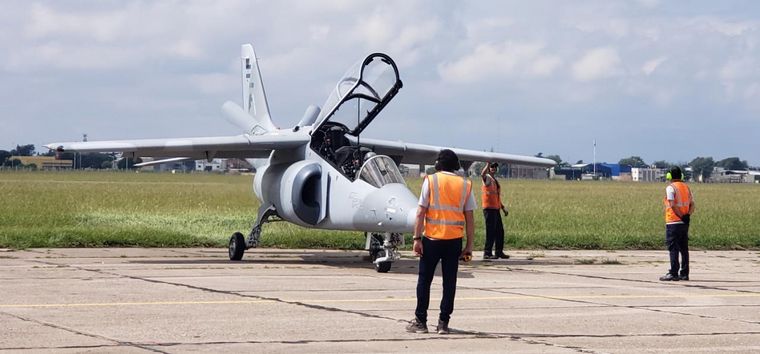 FAdeA entregó un nuevo avión Pampa III a Fuerza Aérea.