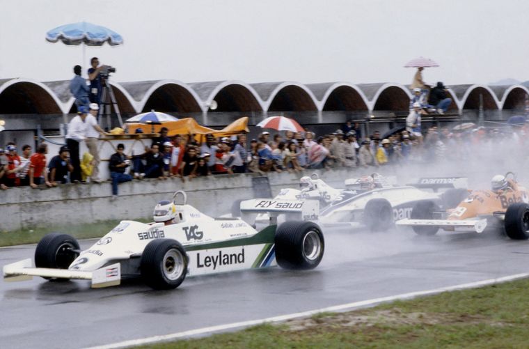 Largada impecable de Reutemann (Williams) para ganar en Brasil 1981.