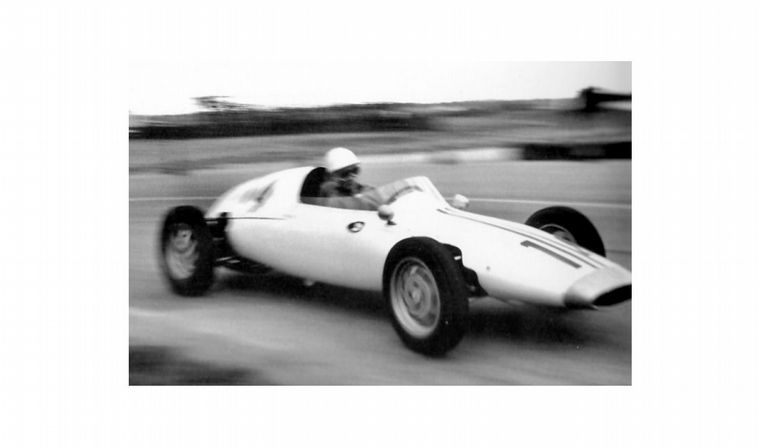 FOTO: Trabajando con Maserati -con la "bird cage"- el piloto es Stirling Moss