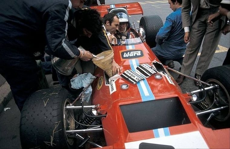 Williams, Courage y el De Tomaso F1 decorado con los colores argentinos