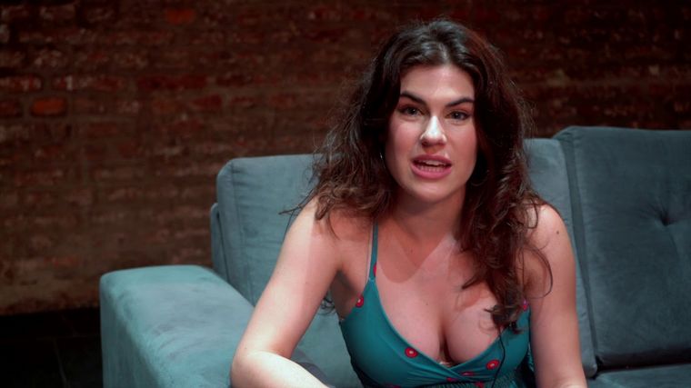 Luli Torn viajó a Asia por tres meses y quedóo varada en Indonesia.