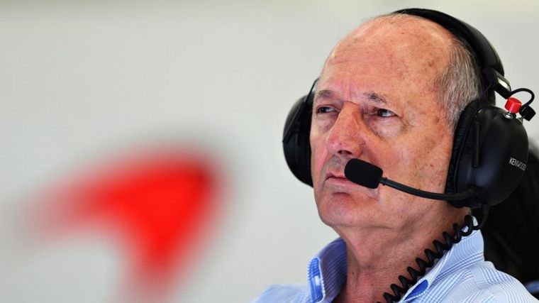 FOTO: El jefe de Pirelli F1 es chofer de ambulancia en el foco de la pandemia italiano