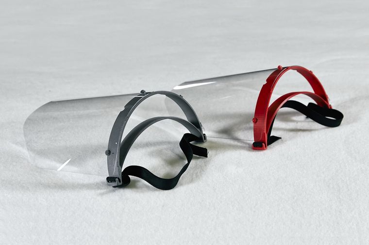 Los visores terminados de Lamborghini que irán al hospital