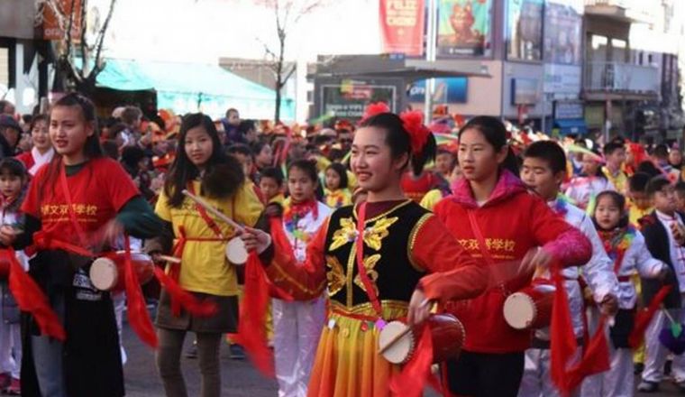 Día 24: mis vecinos, los chinos