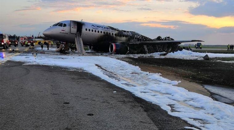 La tragedia aérea de Moscú dejó un saldo de 41 muertos (Foto: Gazeta.ru).
