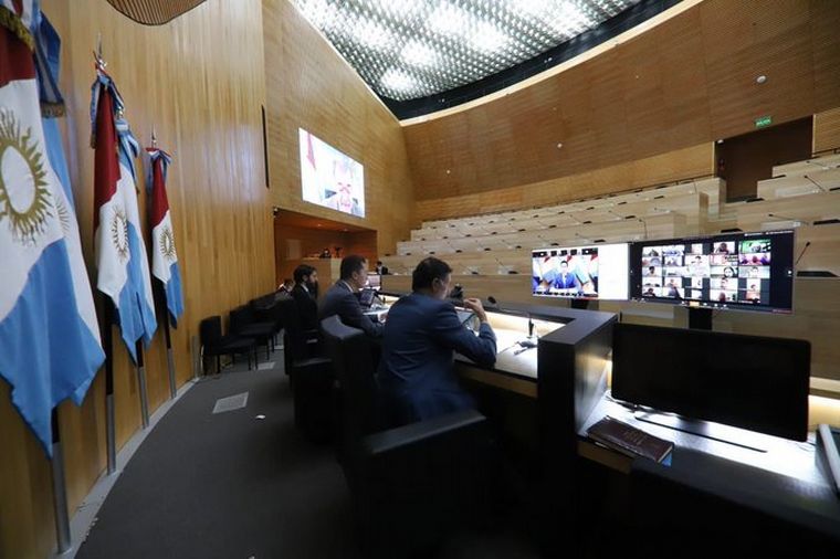 La Legislatura de Córdoba sesionó por primera vez de manera virtual.