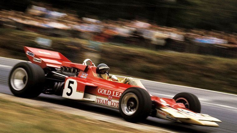 Rindt sobre uno de los afamados Lotus de Colin Chapman.