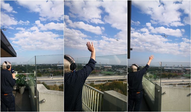 Rony Vargas saludó el paso del helicóptero de la Policía de Córdoba.