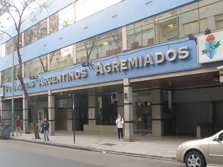 Los capitanes tuvieron una reunión virtual con Agremiados, sindicato que los nuclea.