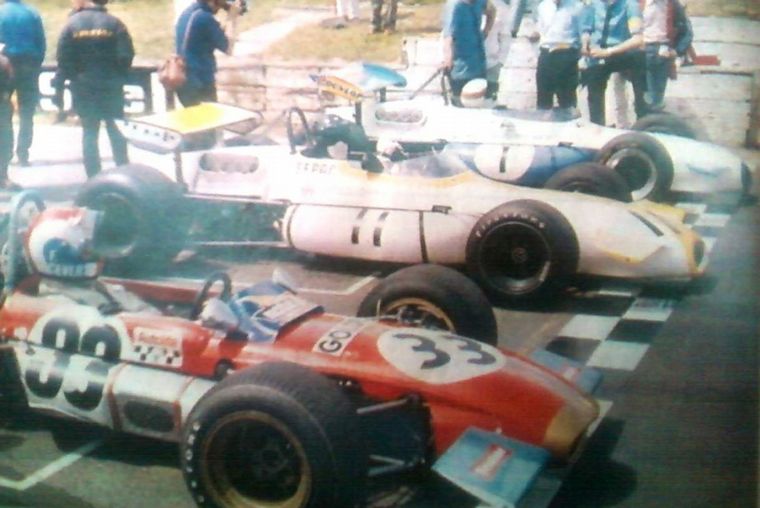 Crystal Palace -GB-, la reina en el circuito, Fila 1 con Jackie Stewart y Cevert