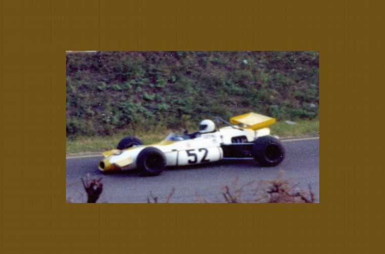 En Imola estrena el auto del '71 a pedido de Brabham