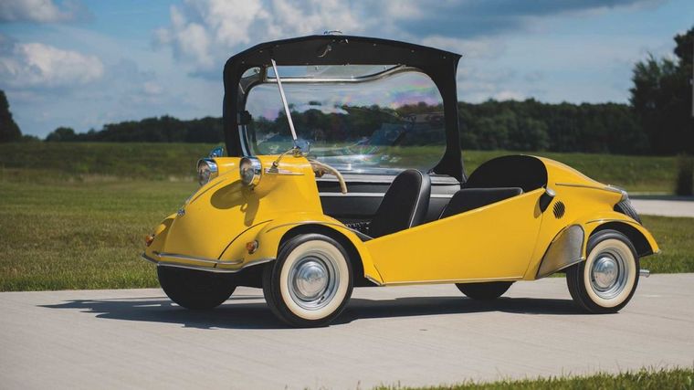 La cúpula se levanta y permite el acceso al vehículo