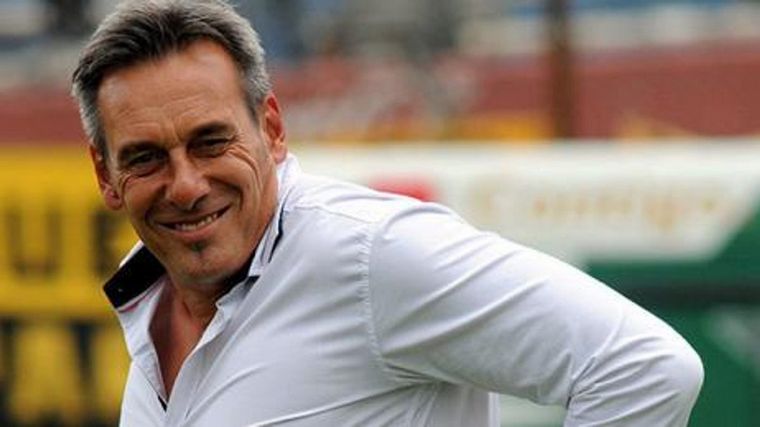 Vivaldo es DT. de Villa San Carlos