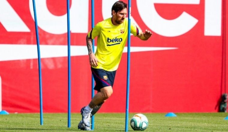 Messi en su primer entrenamiento post cuarentena.