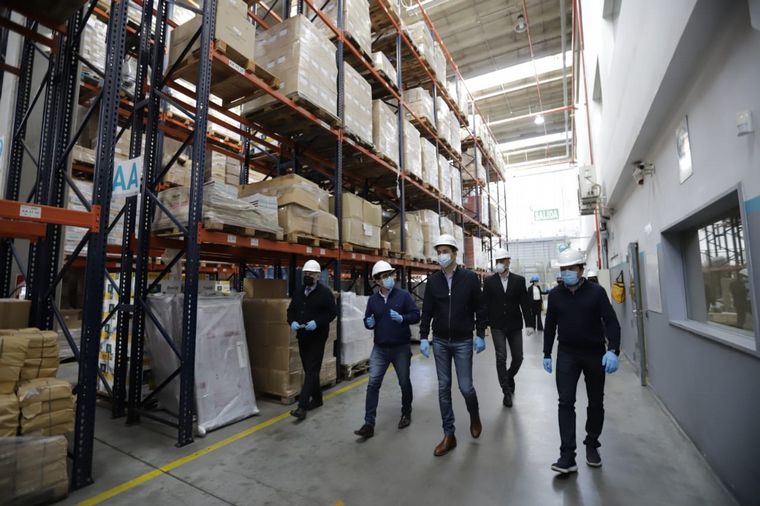 El gobierno de Córdoba entregó mascarillas y barbijos a centros de salud