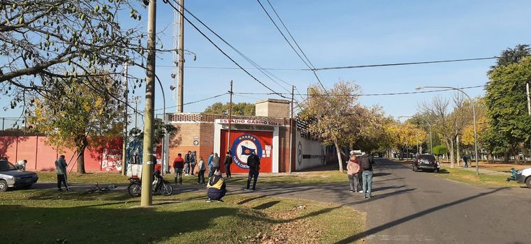 Vecinos homenajearon al "Trinche" Carlovich en Rosario.