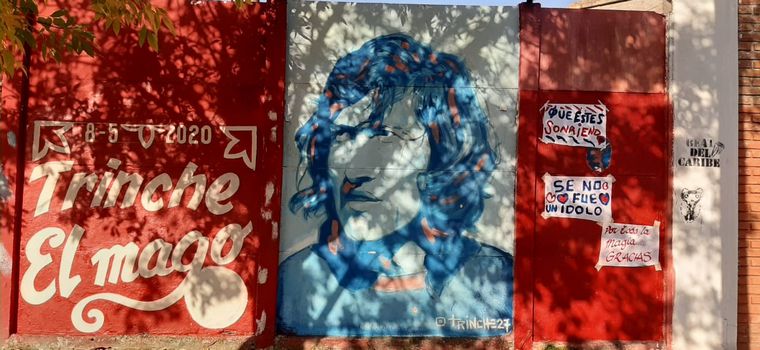 Vecinos homenajearon al "Trinche" Carlovich en Rosario.