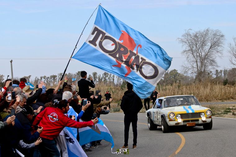 Momento emotivos del Torino y su público en Alta Gracia 2019.