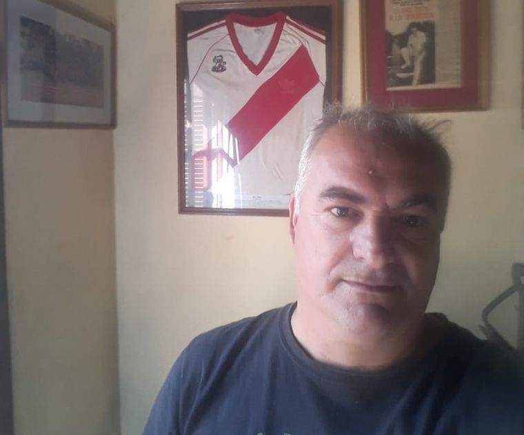 Ariel Medri, en su casa de Maggiolo, Santa Fe.