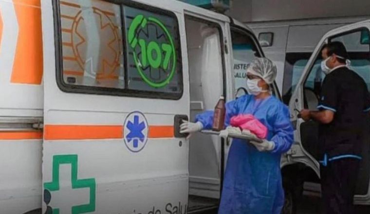 Tiene coronavirus y escapó del hospital para ir a comprar un cargador.