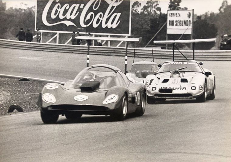 Vibra el "Cabalén"!!, Pascualini delante de Cupeiro y Di Palma.