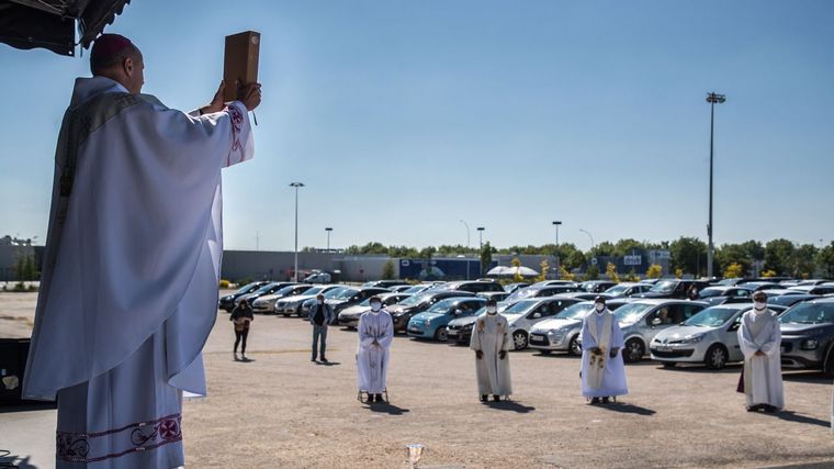 La ceremonia fue presidida por François Touvet (Foto: Christophe Petit Tesson). 