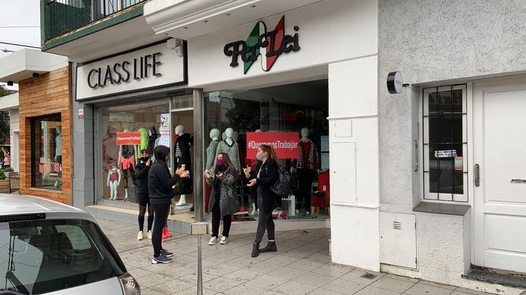 Comercios de Mar del Plata protestan y piden abrir
