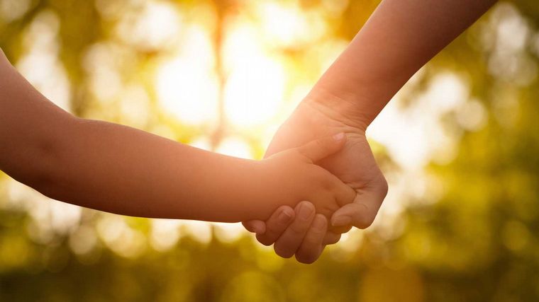 Para juez, no reconocer a una hija es violencia de género