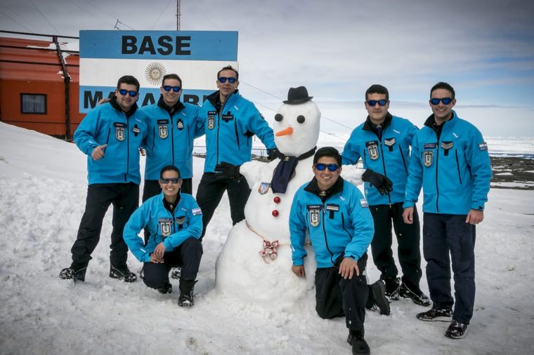 Los trabajadores de la Base Marambio trabajan en el marco de la pandemia.