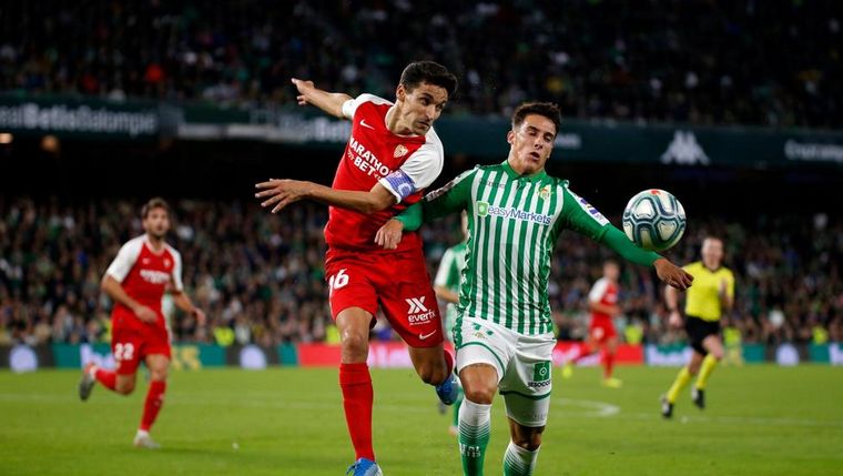 El fútbol español volvería con el clásico andaluz.