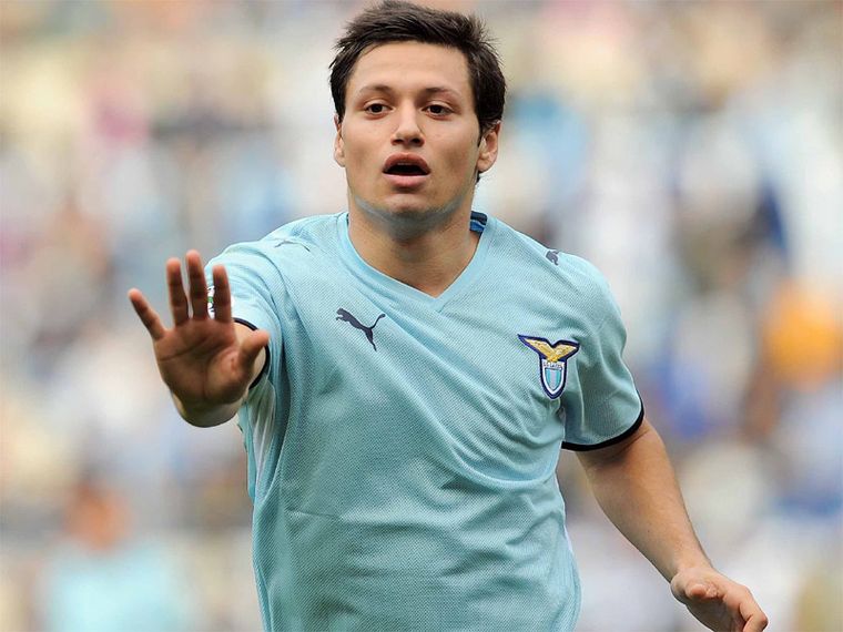 Mauro Zárate podría ser investigado por supuesta evasión en Italia.