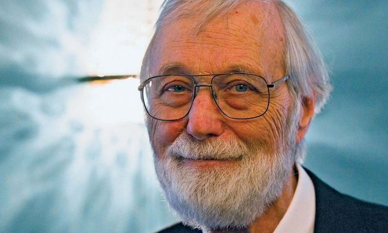 El premio Nobel John Milnor había descubierto las esferas exóticas en 1950