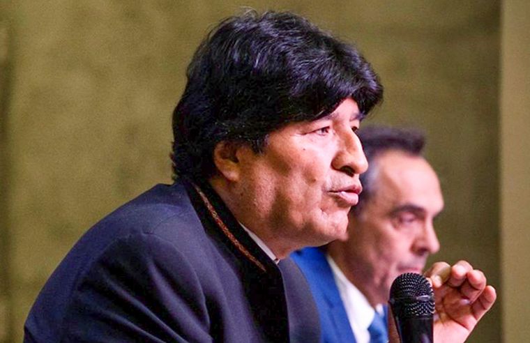 Evo Morales: "La prioridad es la recuperación de la democracia".