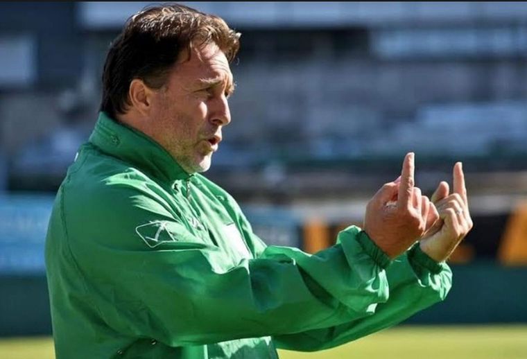 Jorge Cordón, técnico de Ferro.