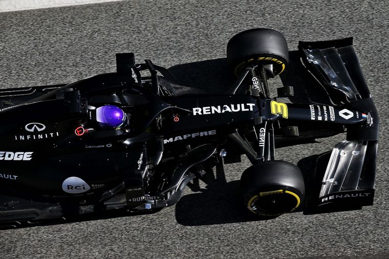 FOTO: El R.S.20 quedará guardado, pero Renault va a la pista la semana que viene