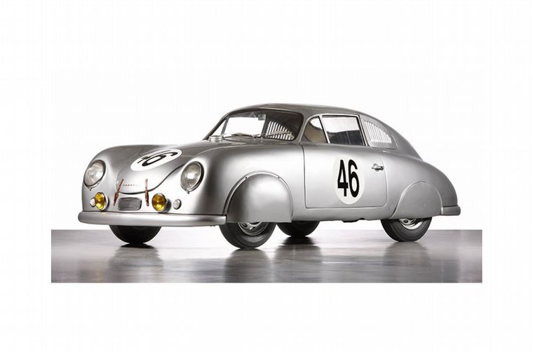 FOTO: 1948, nace el 356; mecánica del VW y solo 585 kilos, un deportivo que hará historia