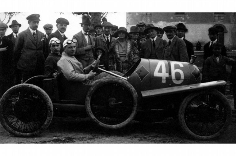 FOTO: A la salida de la I Guerra, Porsche piensa en autos más pequeños