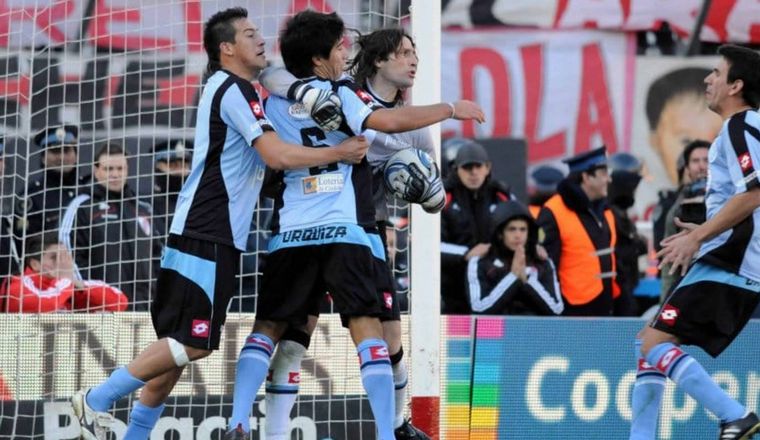 Pérez, Lollo y Olave, en el recordado partido del ascenso.