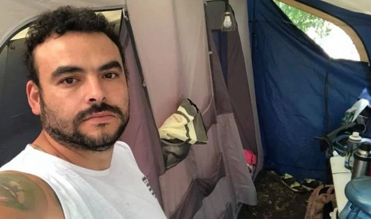 Padre e hijo fallecieron en distintos accidentes de tránsito.