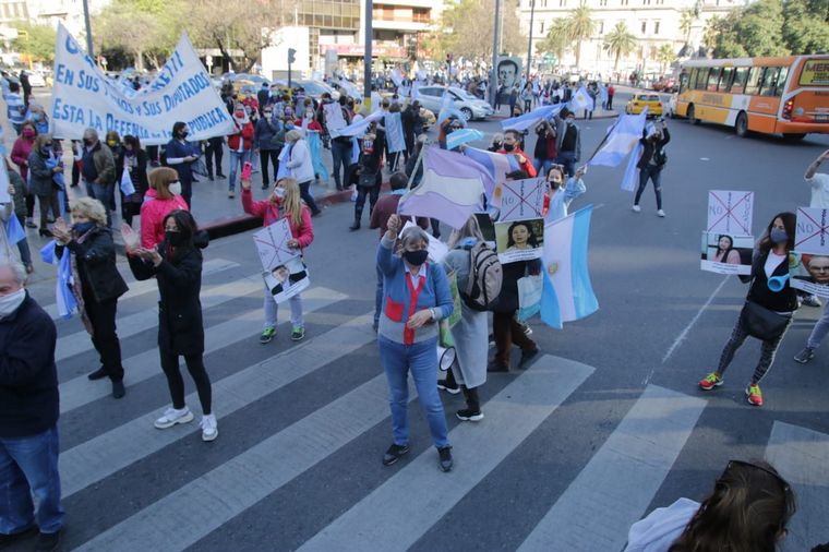 FOTO: Banderazo contra la expropiación de Vicentin en Córdoba