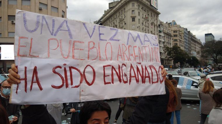 Banderazo frente al Obelisco.