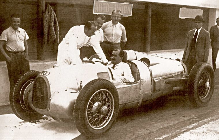 FOTO: Ferdinand Porsche probando el Tipo C