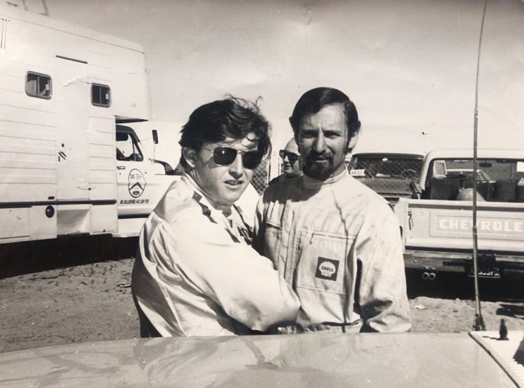 Dos enormes pilotos de Córdoba, Pascualini y Carlos Ruesch, en 1969.