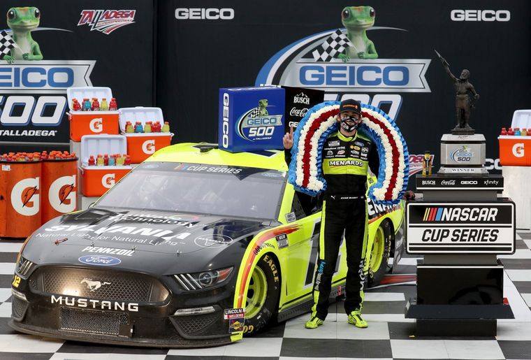 El piloto de Penske gana por segunda vez en el Talladega Superspeedway