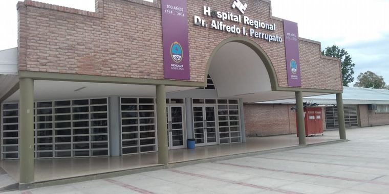 La niña fue derivada al Hospital Perrupato de Mendoza, donde finalmente falleció.