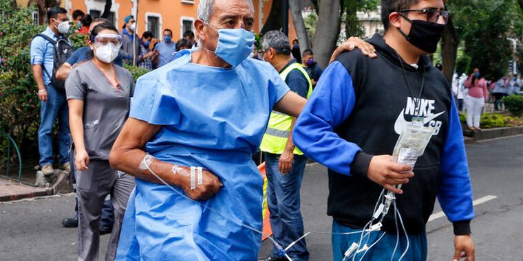 FOTO: Evacúan hospitales en México.