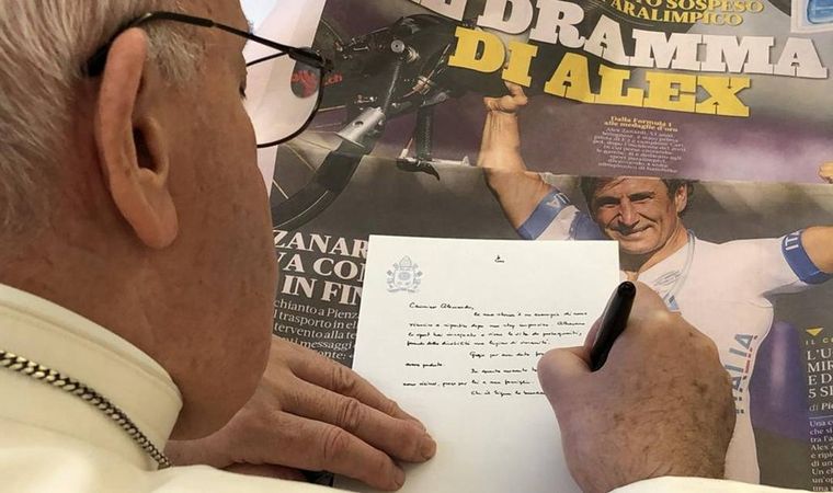 El Papa le escribió una emotiva carta a Alex Zanardi