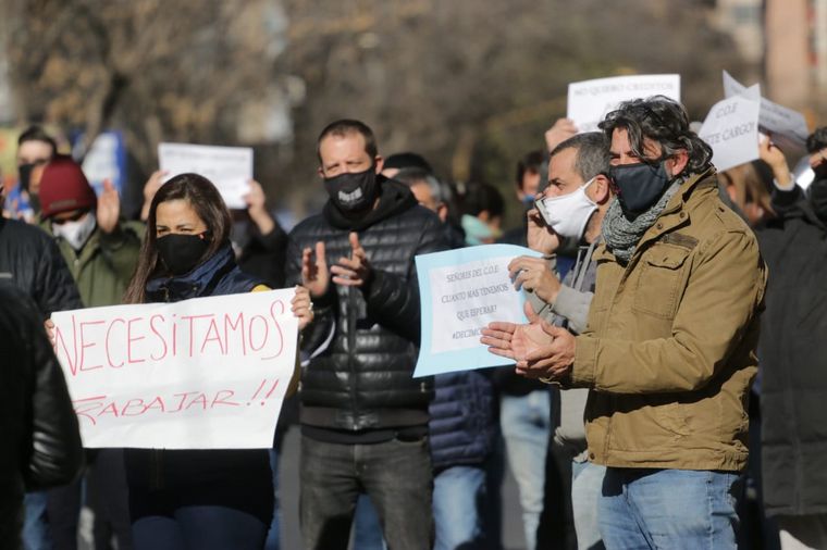 FOTO: Bares de Córdoba se movilizaron en Córdoba reclamando por la reapertura de locales