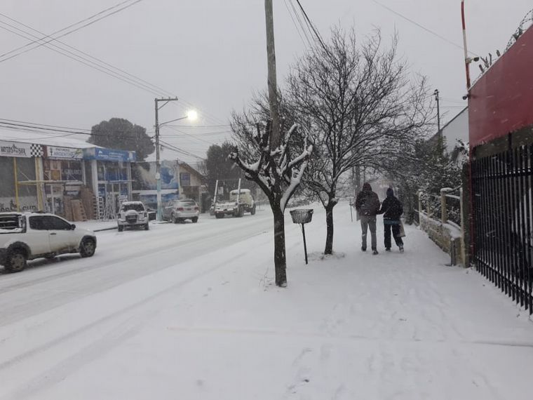 Copiosa nevada en Bariloche.